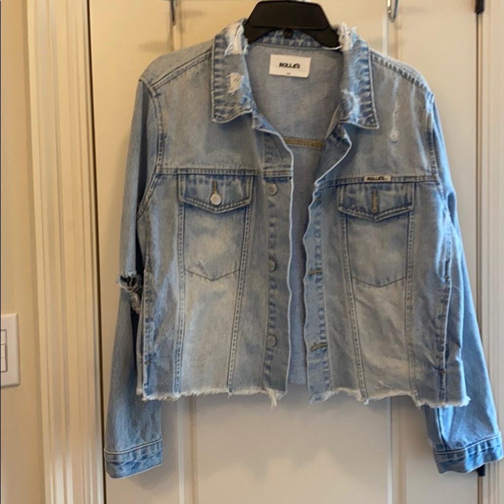 Cropped light wash Jean jacket